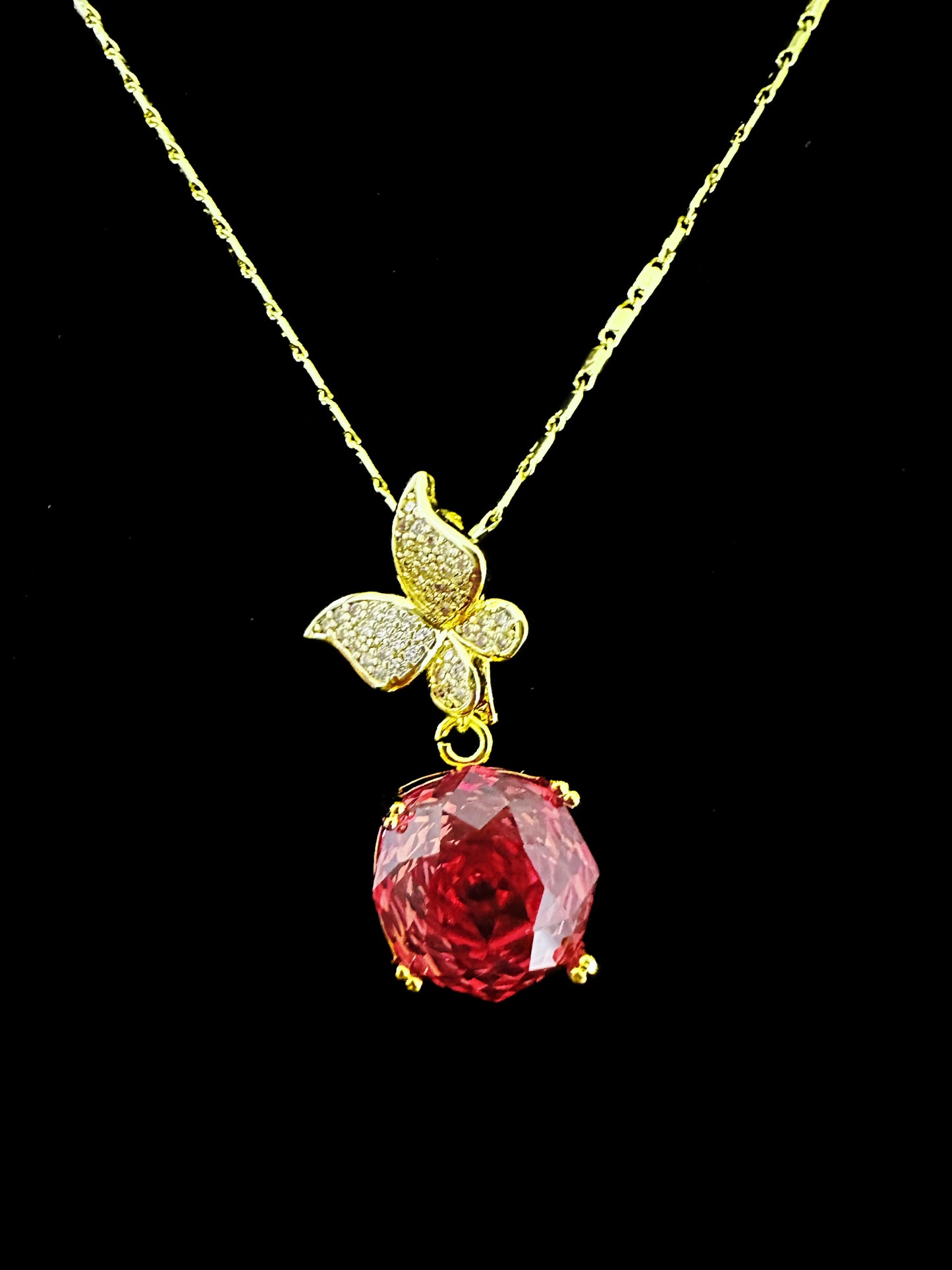 Rose Sapphire Necklace