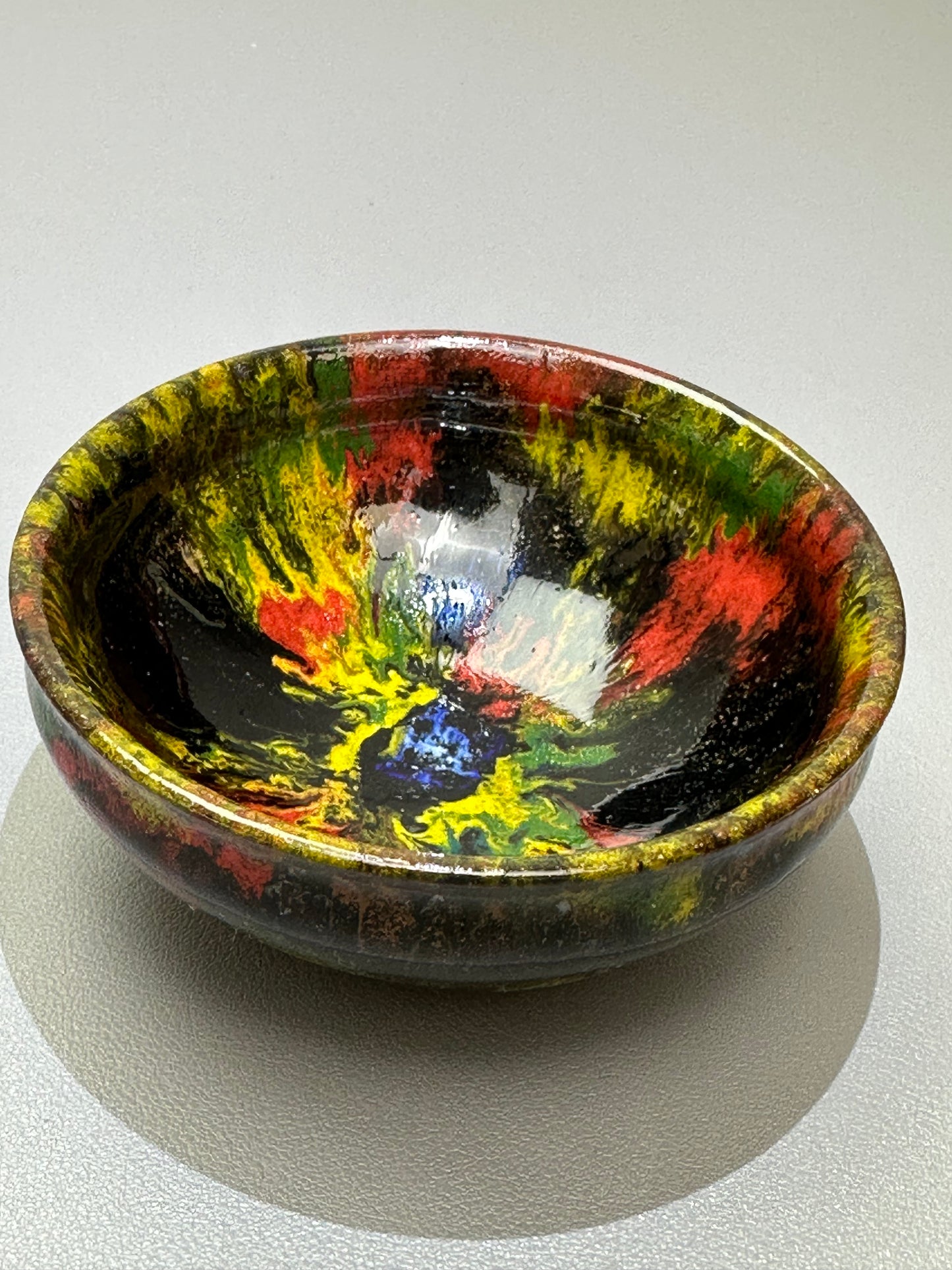 Oil painting cup